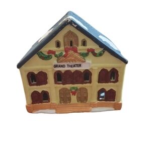 1996 Grand Theater Holiday Village House Vintage